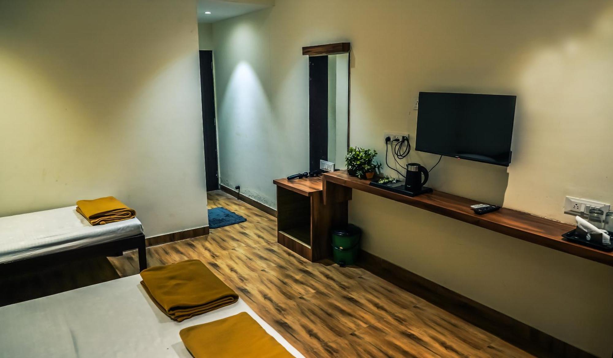 Whispering Peepul Resort Badlapur Buitenkant foto