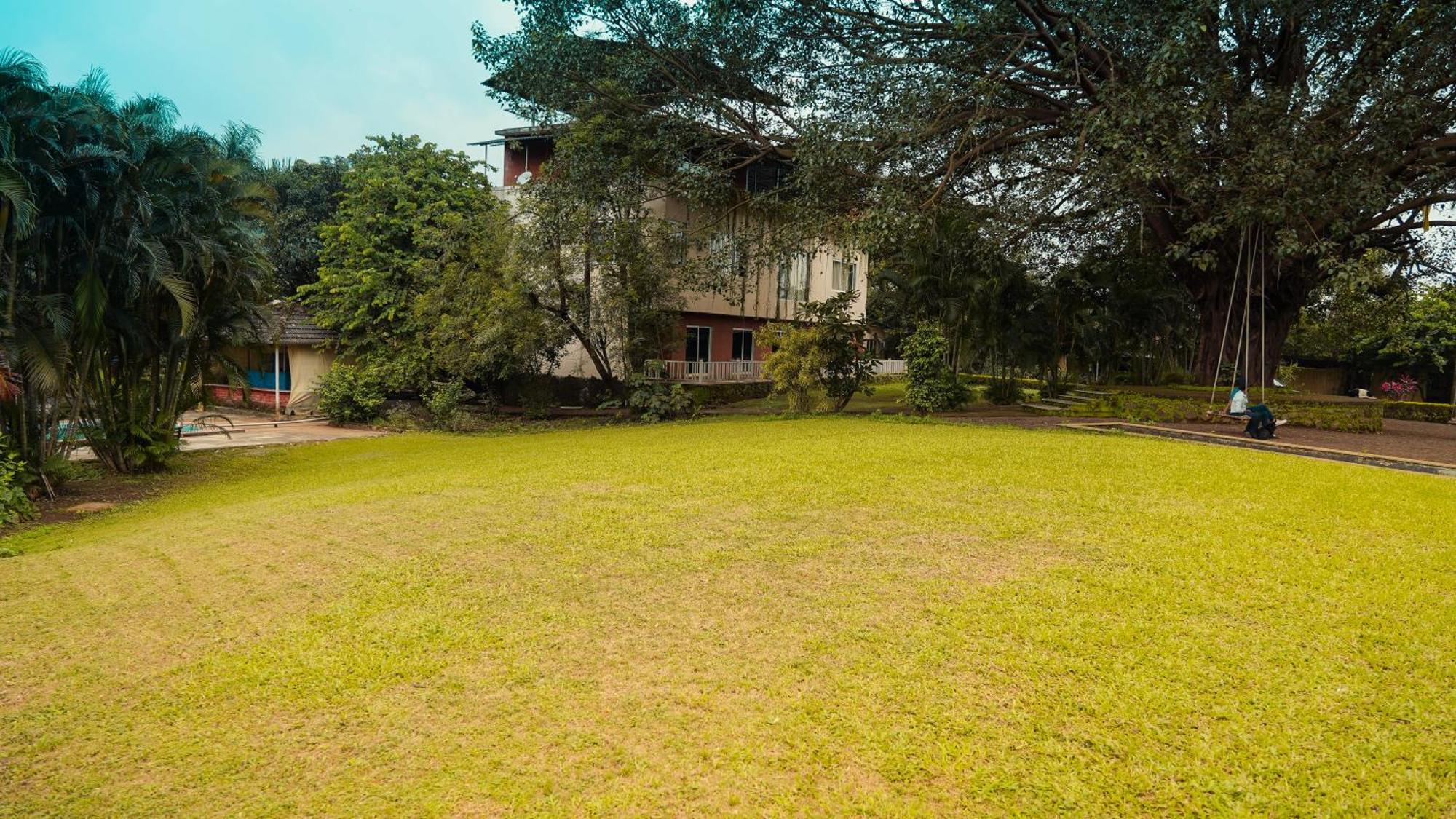 Whispering Peepul Resort Badlapur Buitenkant foto