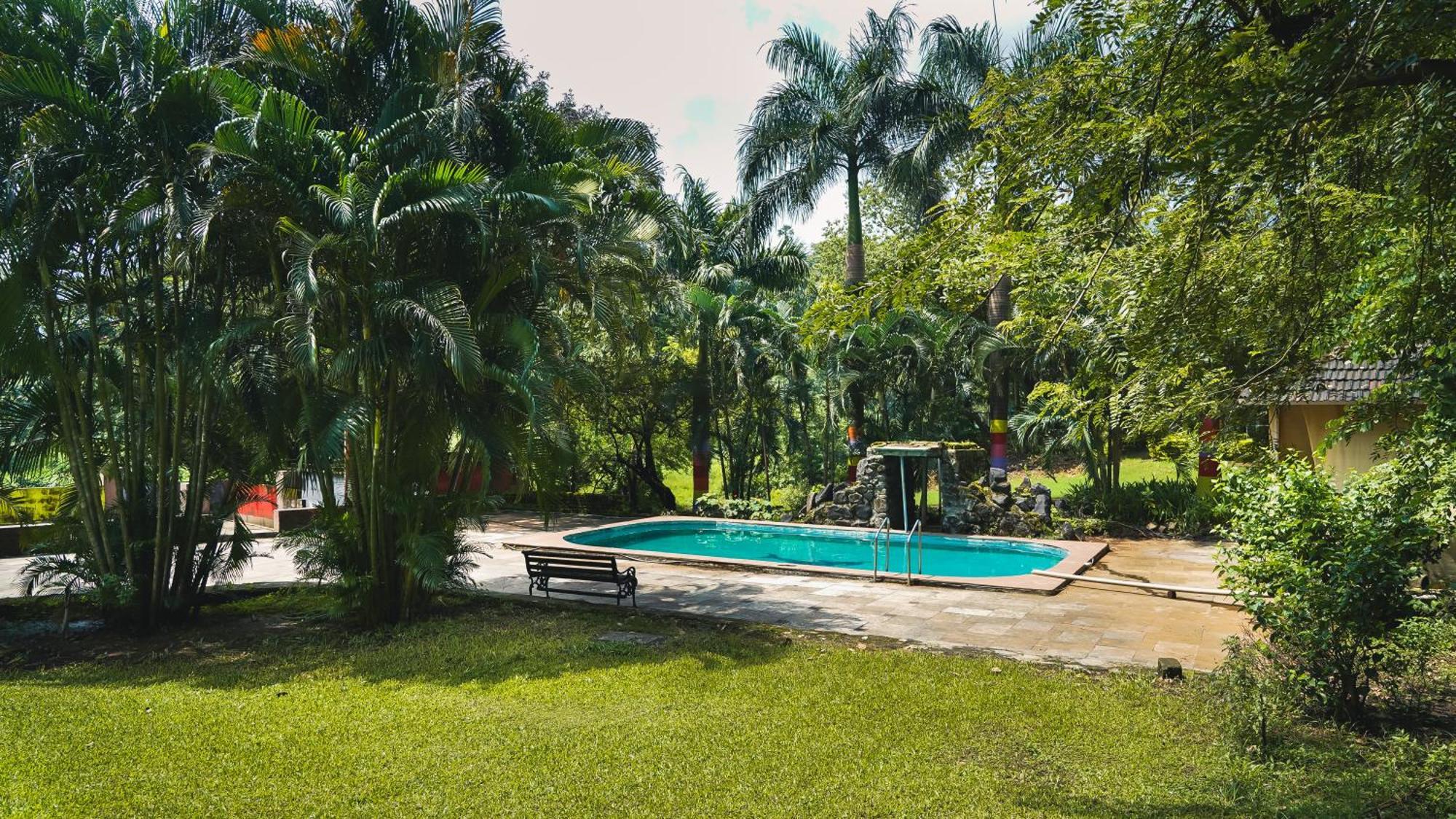 Whispering Peepul Resort Badlapur Buitenkant foto