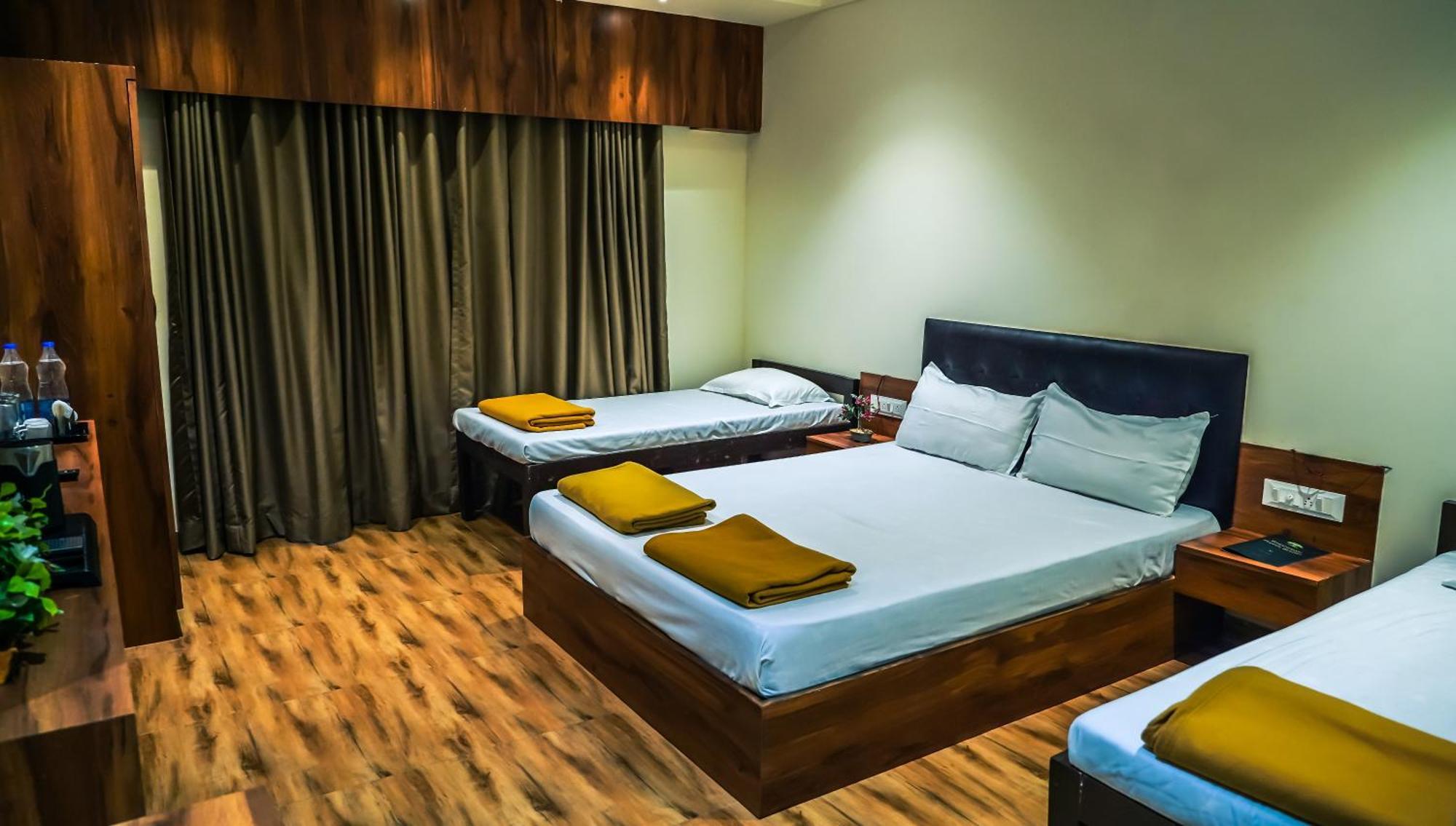 Whispering Peepul Resort Badlapur Buitenkant foto