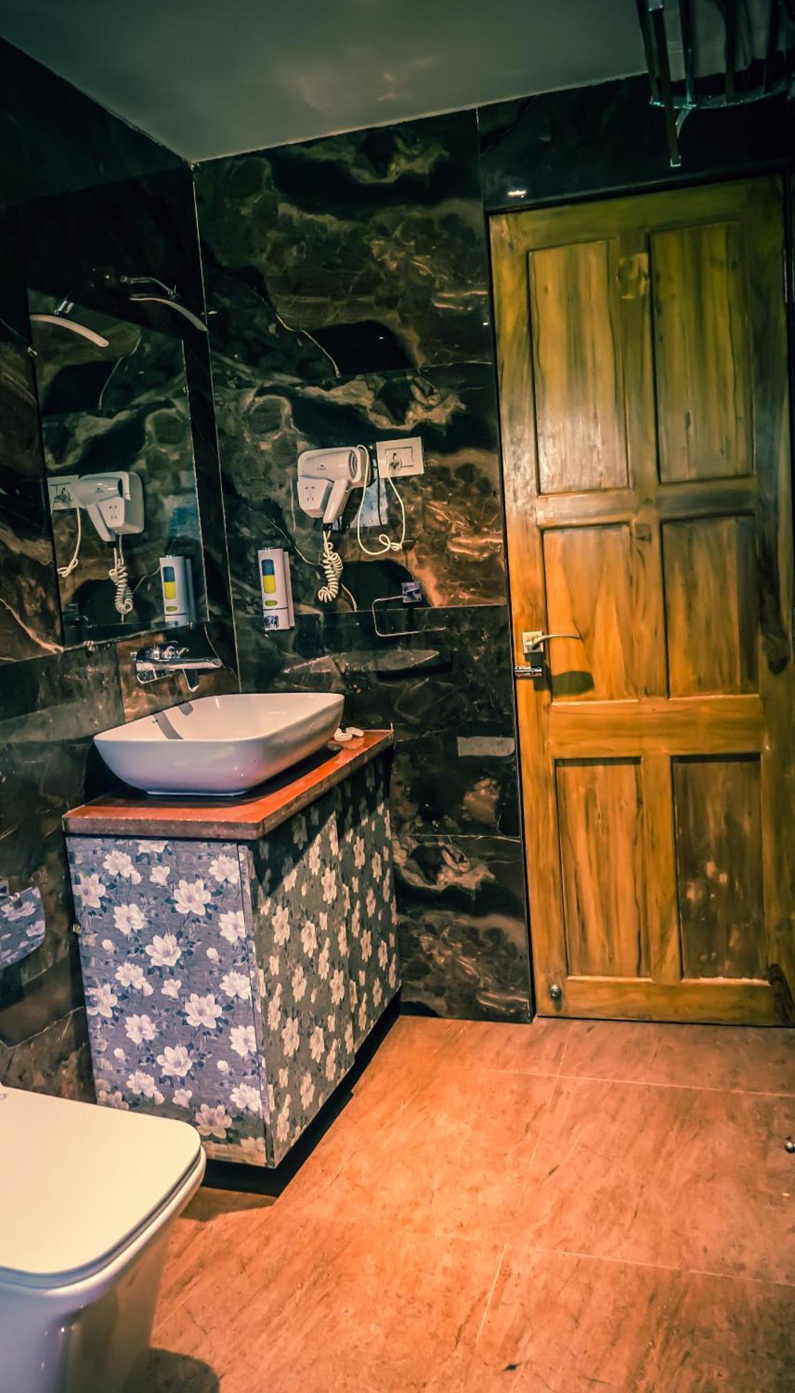 Whispering Peepul Resort Badlapur Buitenkant foto